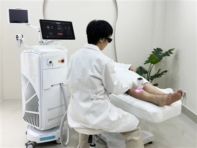 Penghilang Bulu Laser Dioda Profesional Untuk Semua Jenis Kulit (I-VI) 4 Panj...